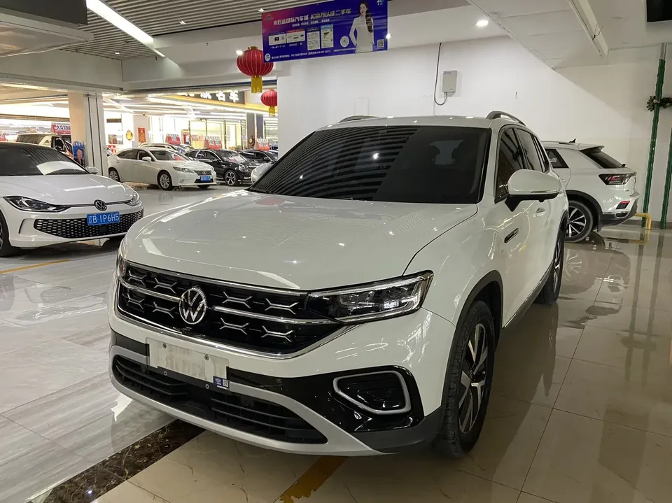Volkswagen Tayron Tanyue 2023 280TSI 2WD Luxury Plus Advanced Edition 2023 — photo 1, buy with delivery to Moscow