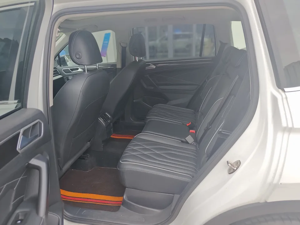 Volkswagen Tiguan L Tiguan L 2024 Outstanding 300TSI 2WD Longteng Edition 2024 — миниатюра 3