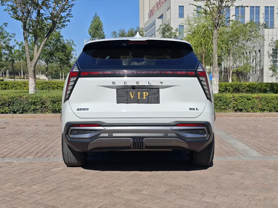 Geely Atlas L Boyue L 2023 1.5TD DCT Luxury 2023 — миниатюра 2