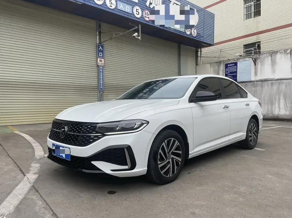 Volkswagen Lavida Lavida 2023 300TSI DSG Starry Sky Edition 2023 — photo 1, buy with delivery to Moscow