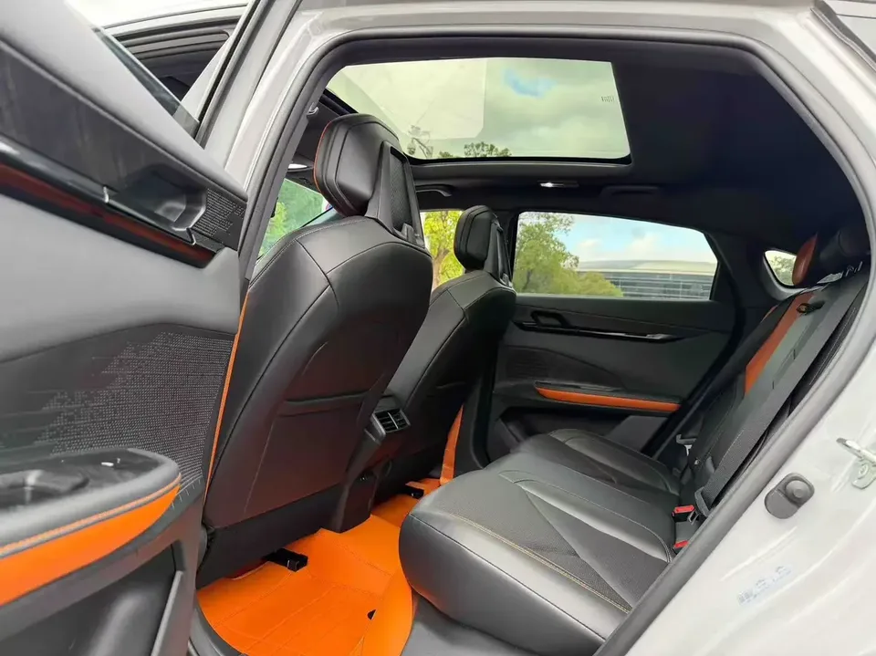 Changan UNI-V Changan UNI-V 2022 1.5T Premium 2022 — миниатюра 3