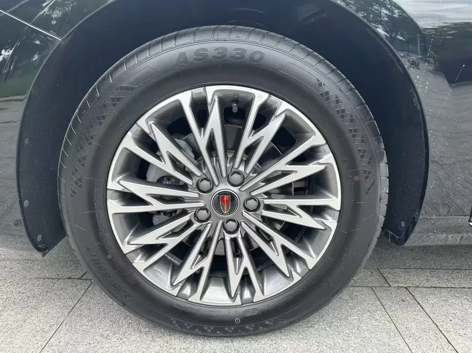 Hongqi H5 Hongqi H5 2025 1.5T DCT Flagship Edition 2025 — thumbnail 3