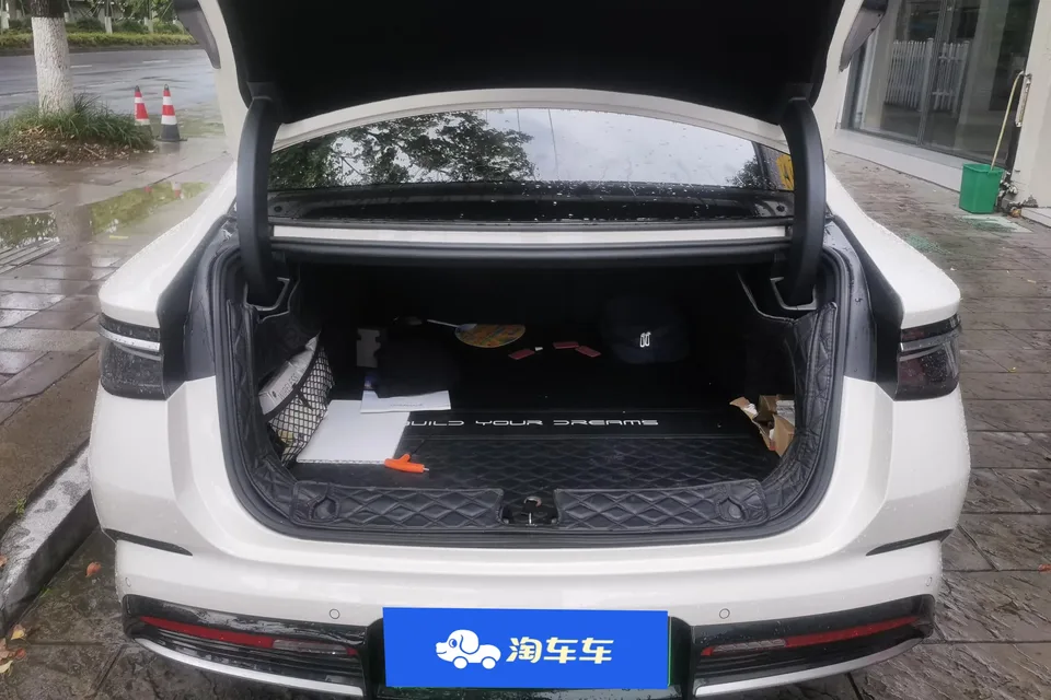 BYD Seal DM Seal DM 2024 Honor Edition DM-i 1.5L 121KM Luxury Model 2024 — thumbnail 5