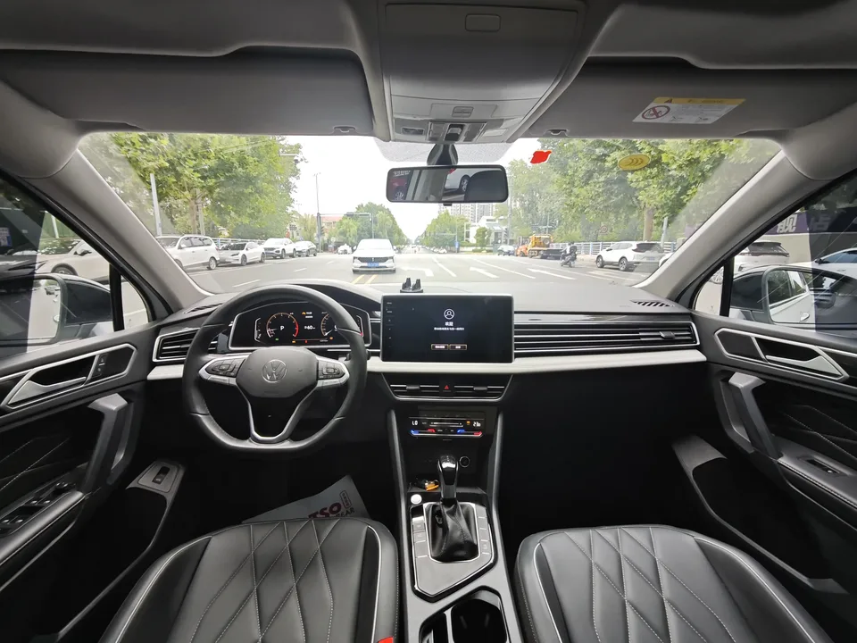 Volkswagen Tiguan L Tiguan L 2024 Outstanding 300TSI 2WD Longteng Edition 2024 — thumbnail 2