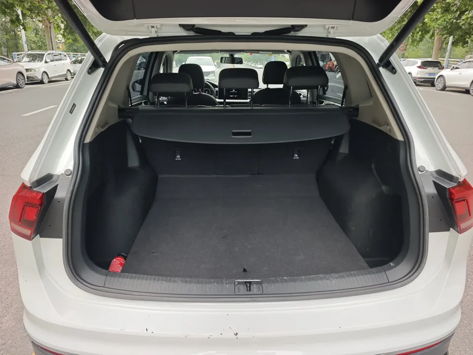 Volkswagen Tiguan L Tiguan L 2024 Outstanding 300TSI 2WD Longteng Edition 2024 — thumbnail 3