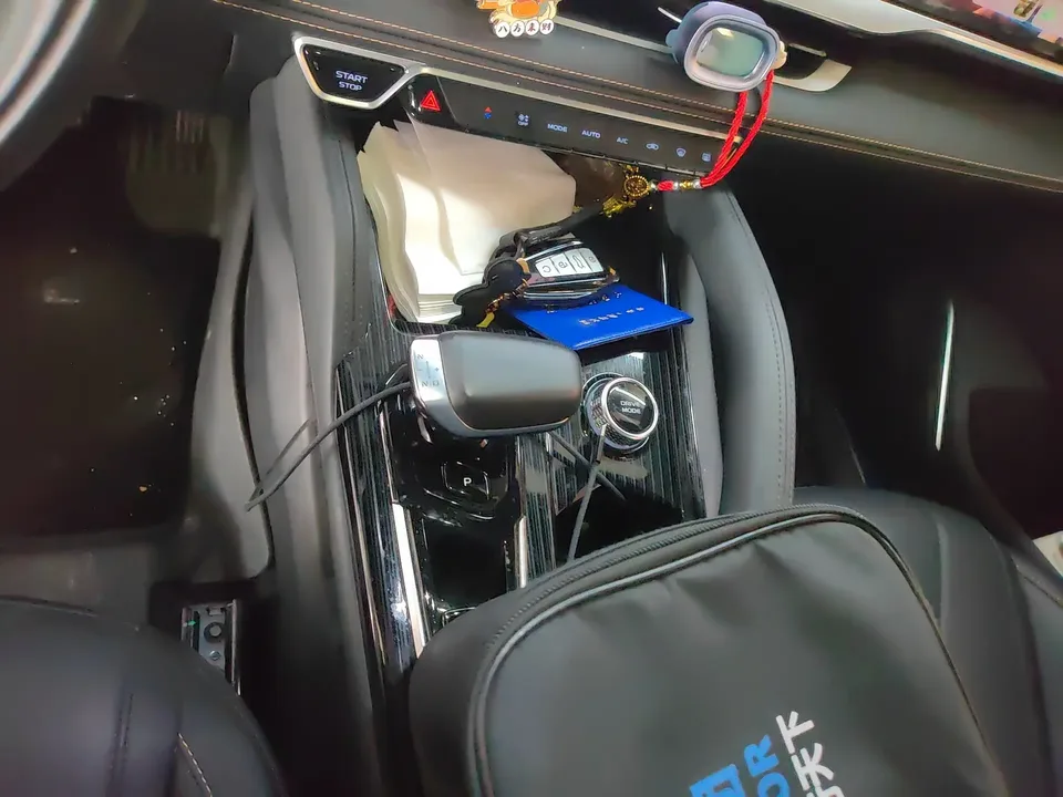 Geely Monjaro Xingyue L 2024 2.0TD DCT EVO 2WD Changfeng Edition 2024 — thumbnail 3