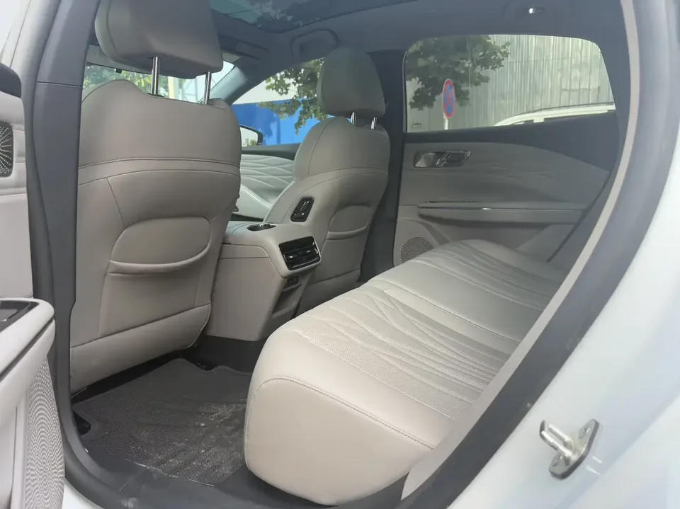 Geely Galaxy Star 8 PHEV Galaxy Star 8 PHEV 2025 130km EM-i Premium Edition 2025 — thumbnail 3