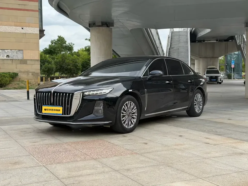 Hongqi H5 Hongqi H5 2023 1.5T DCT Zhilian Qiyue Edition 2022 — photo 1, buy with delivery to Moscow