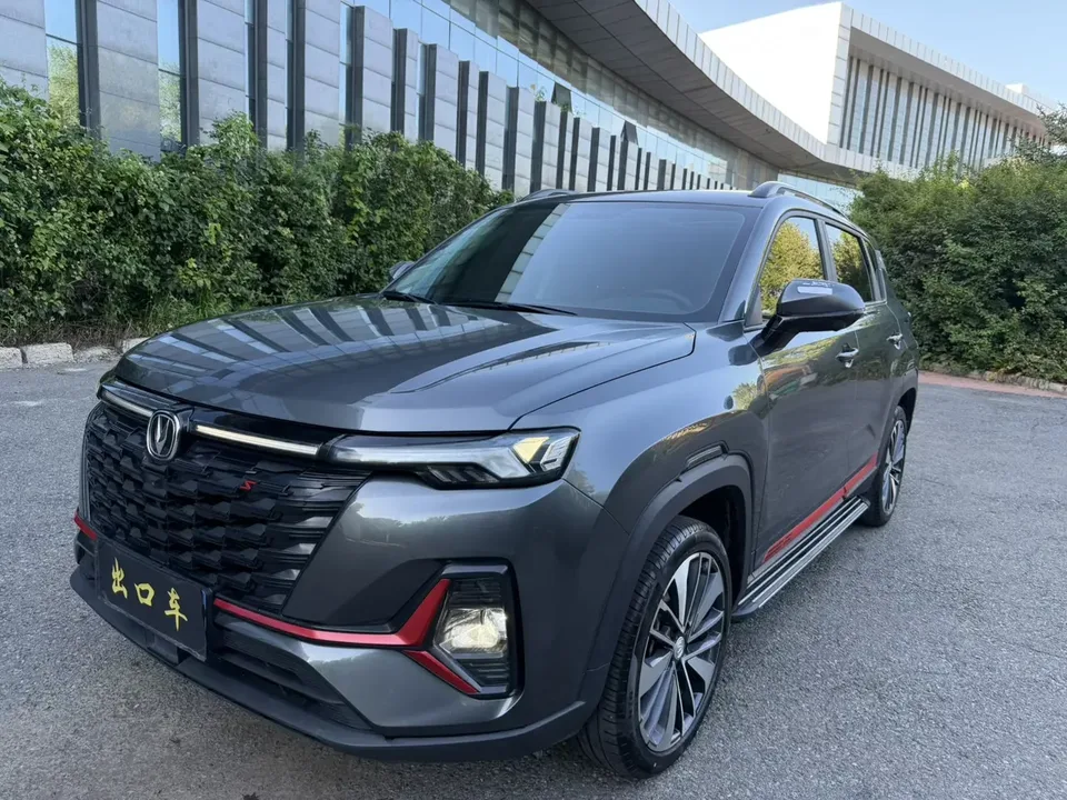 Changan CS35 Plus Changan CS35 PLUS 2023 Enjoyable Edition Blue Whale NE 1.4T DCT Premium Edition 2023 — photo 1, buy with delivery to Moscow