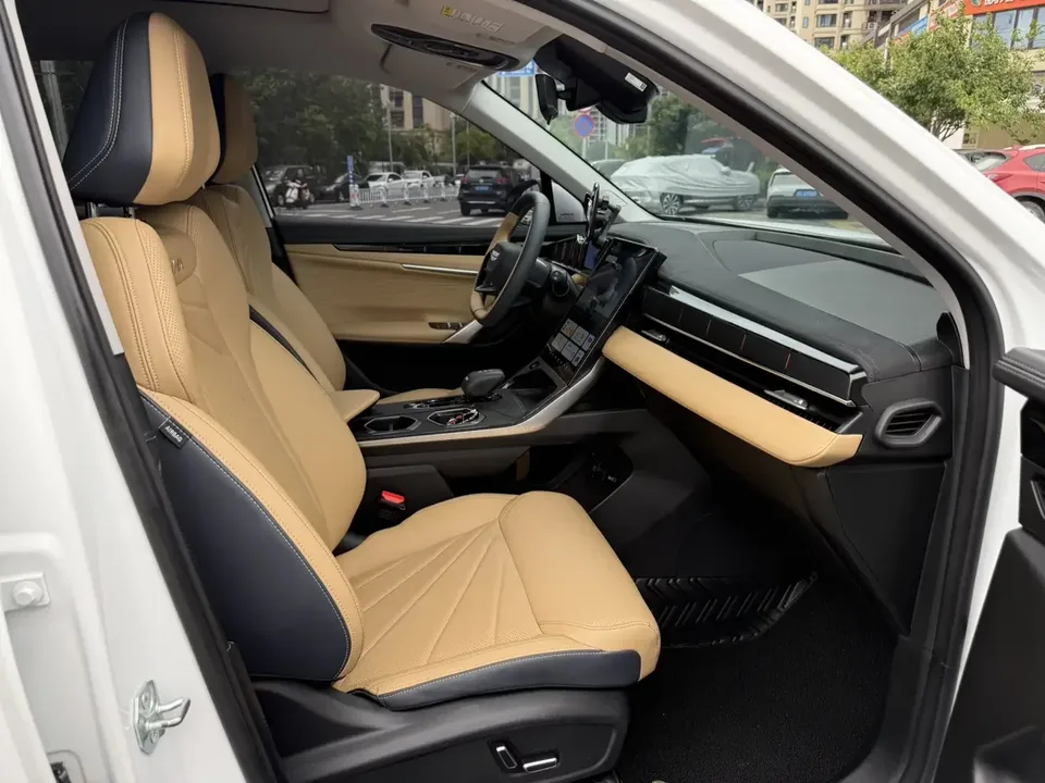 Geely Atlas L Boyue L 2023 1.5TD DCT Premium 2023 — миниатюра 4