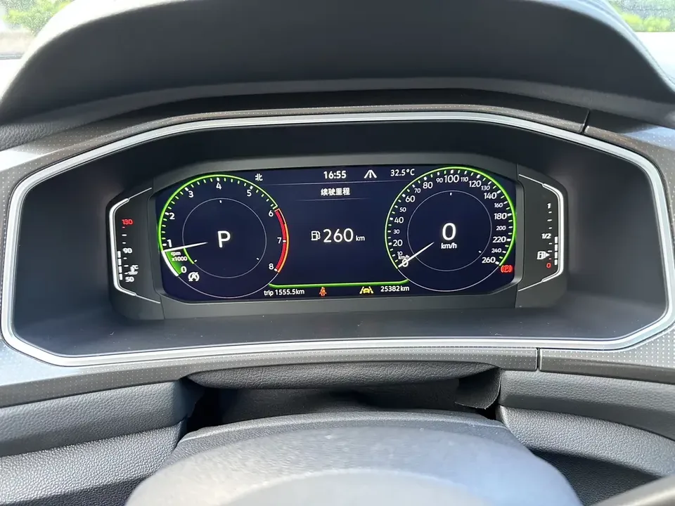 Volkswagen T-Roc TANG 2023 300TSI DSG Chenguang Edition 2024 — thumbnail 3