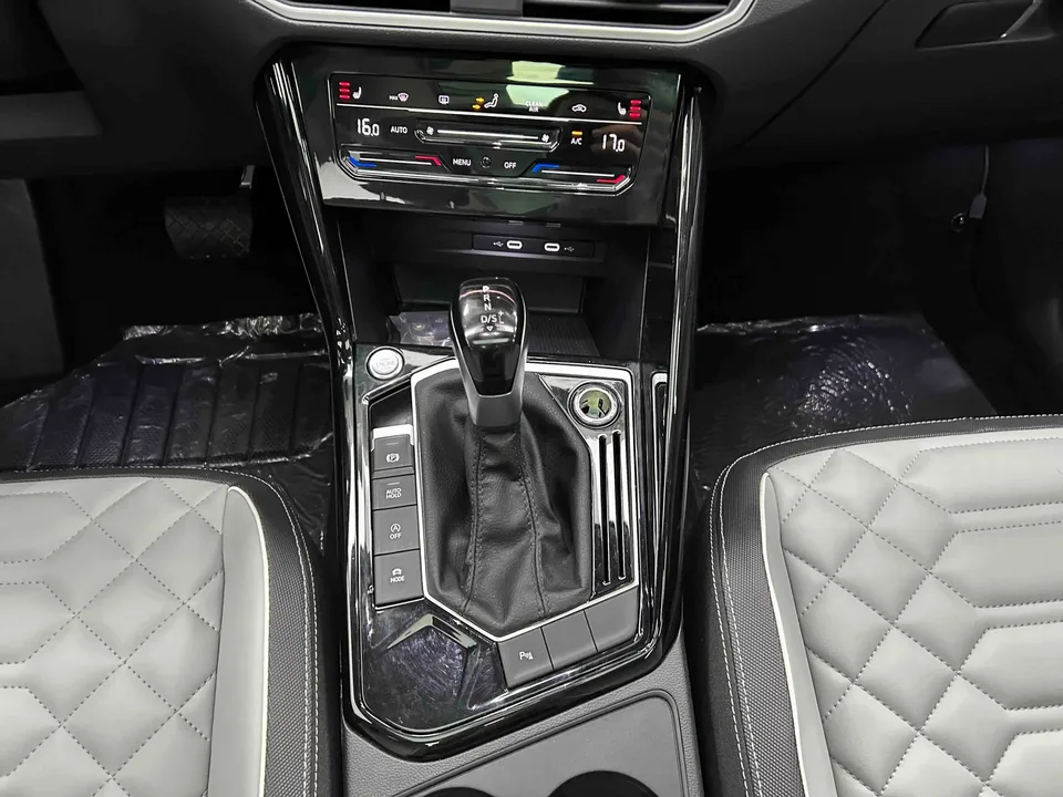 Volkswagen Tayron Tanyue 2023 280TSI 2WD Luxury Plus Advanced Edition 2023 — thumbnail 3