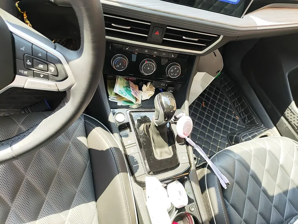 Volkswagen Sagitar Sagitar 2023 300TSI DSG Beyond Edition 2024 — миниатюра 3