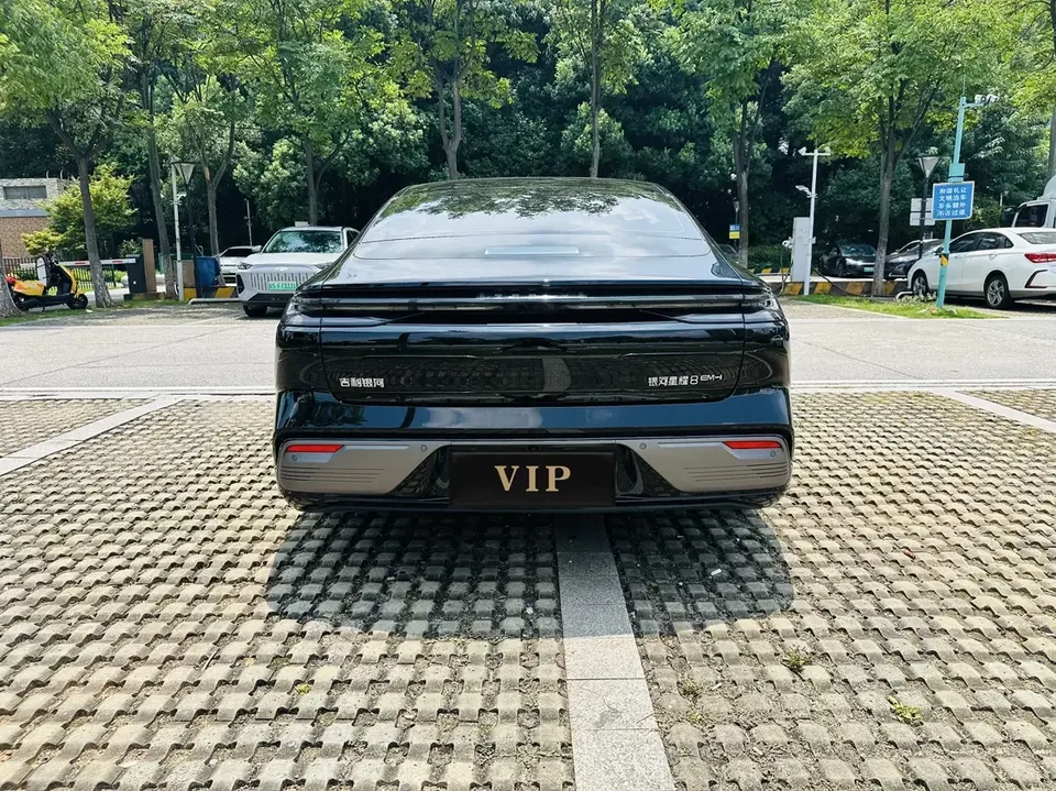 Geely Galaxy Star 8 PHEV Galaxy Star 8 PHEV 2025 130km EM-i Premium Edition 2025 — thumbnail 2