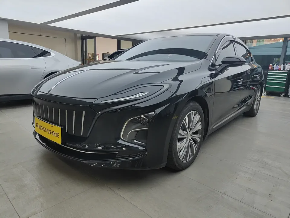 Hongqi E-QM5 Hongqi E-QM5 2023 620KM PLUS 2024 — photo 1, buy with delivery to Moscow