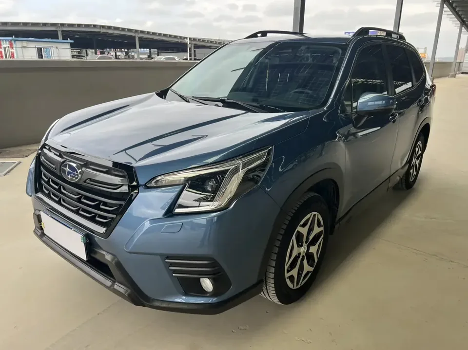 Subaru Forester FORESTERForest man 2022 2.0i AWD Deluxe 2022 — photo 1, buy with delivery to Moscow