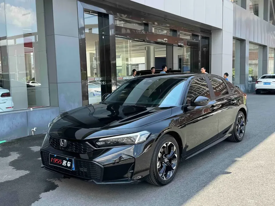 Honda CIVIC Civic 2025 240TURBO CVT Zhiqu Plus 2025 — photo 1, buy with delivery to Moscow