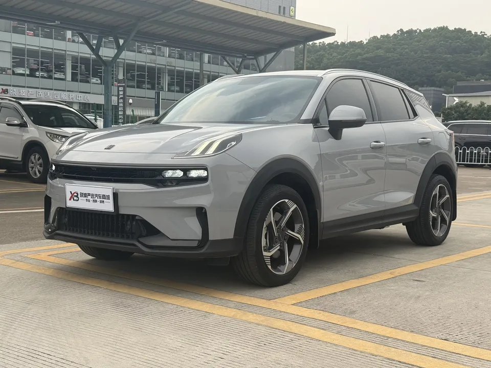 Lynk & Co 06 EM-P Lynk & Co 06 EM-P 2023 PHEV Remix Pro 2023 — photo 1, buy with delivery to Moscow
