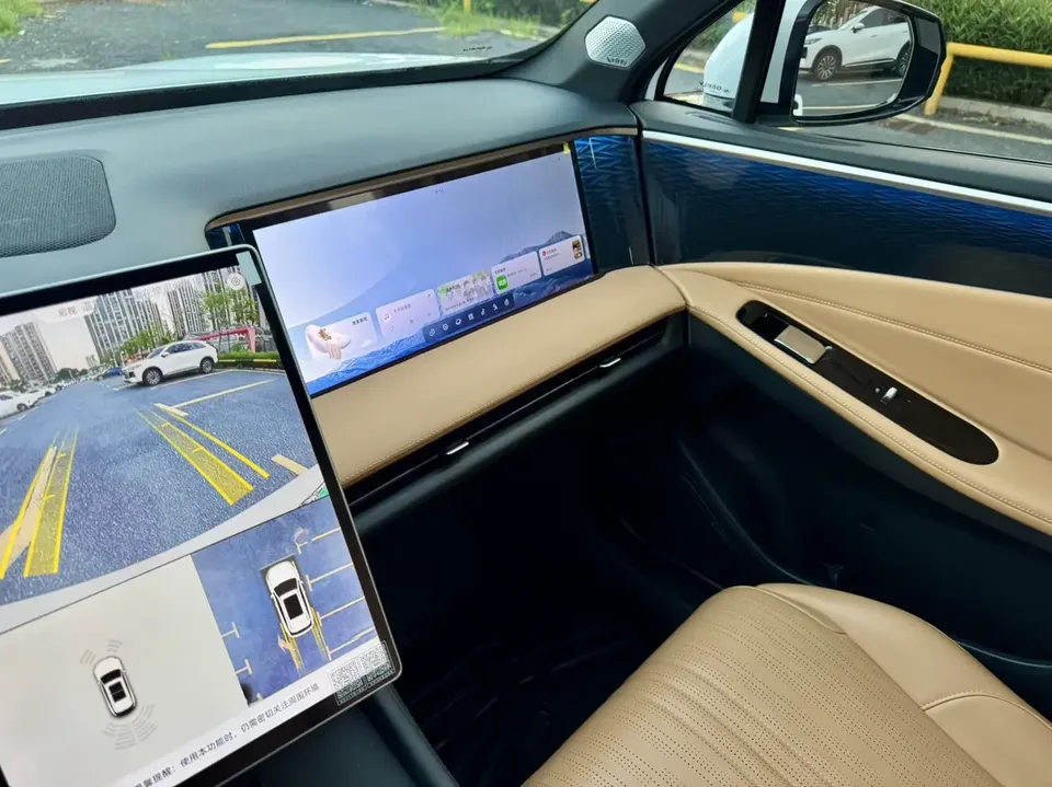 Geely Galaxy L7 Galaxy L7 2023 1.5T DHT 115km Starship 2023 — thumbnail 4