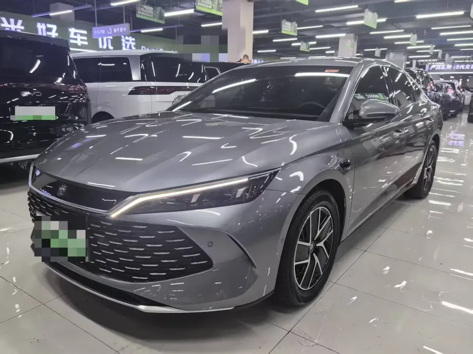 BYD Qin L DM Qin L DM 2025 DM-i 120KM Intelligent Driving Edition 2025 — photo 1, buy with delivery to Moscow