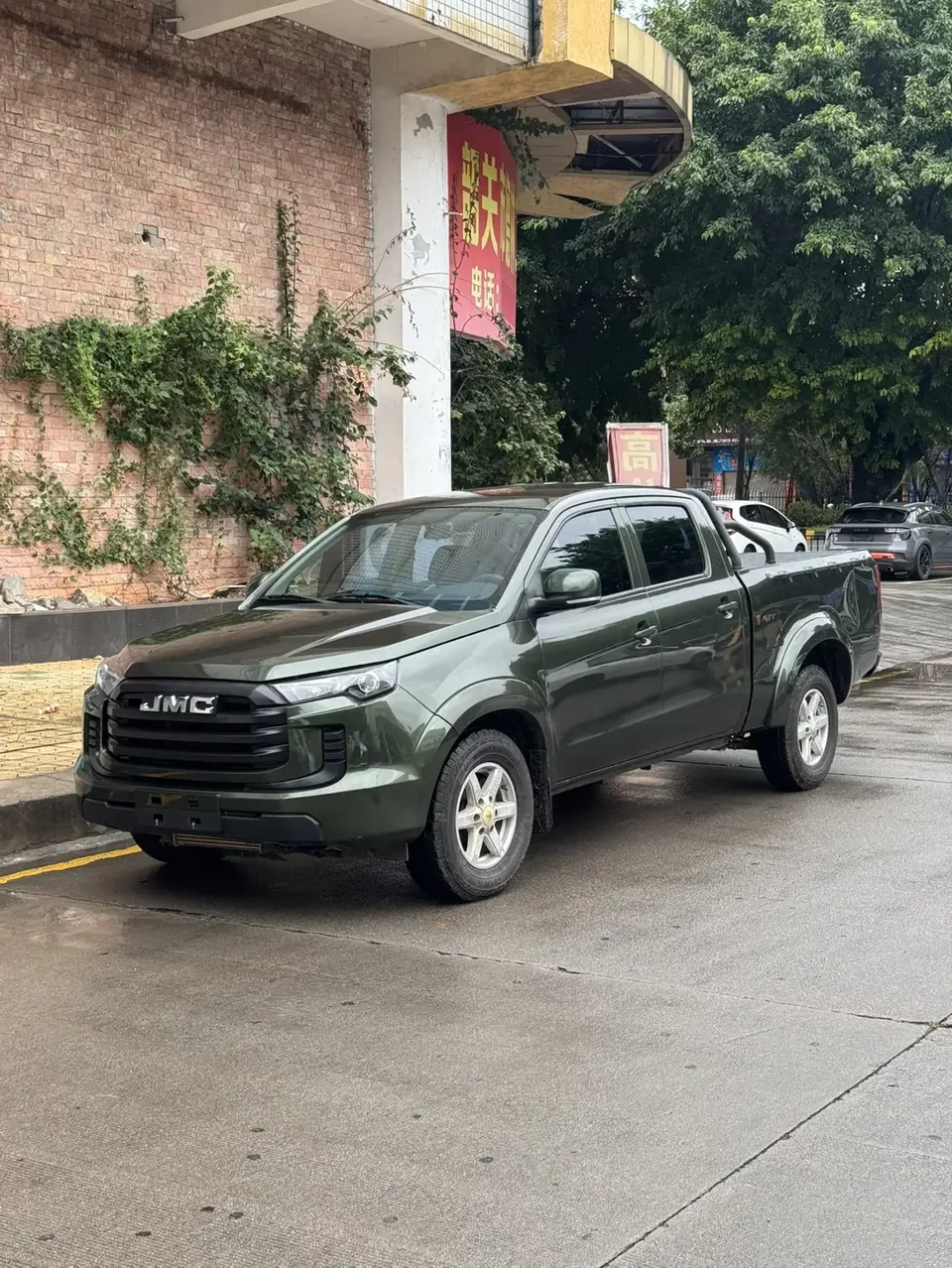 Jiangling Bible bible 2023 2.5T manual diesel 4WD comfort version long axis flat bottom cargo box 2023 — photo 1, buy with delivery to Moscow