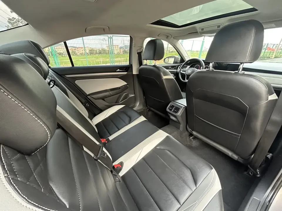 Volkswagen Bora Bora 2023 300TSI DSG Premium Edition 2023 — thumbnail 4