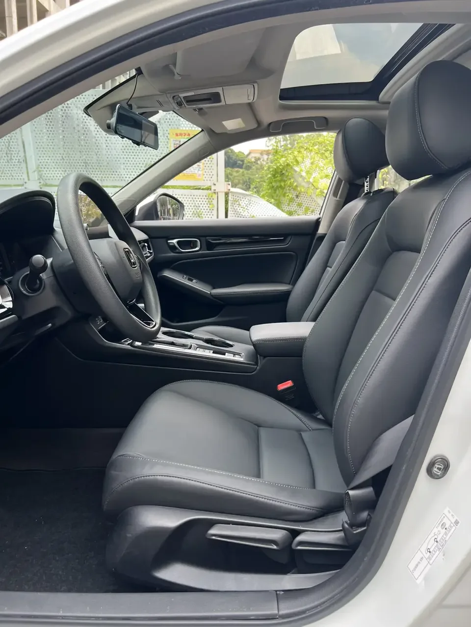 Honda Integra Style 2022 240TURBO CVT Premium Edition 2022 — thumbnail 4