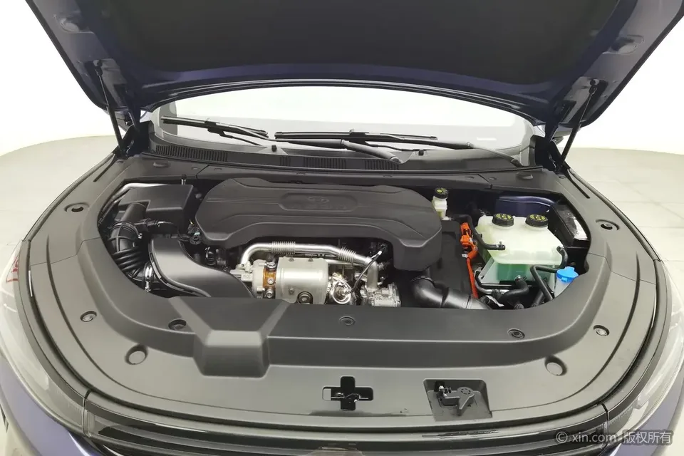 Baojun Enjoy PHEV Baojun Enjoy PHEV 2025 140km Deluxe Edition 2025 — thumbnail 2