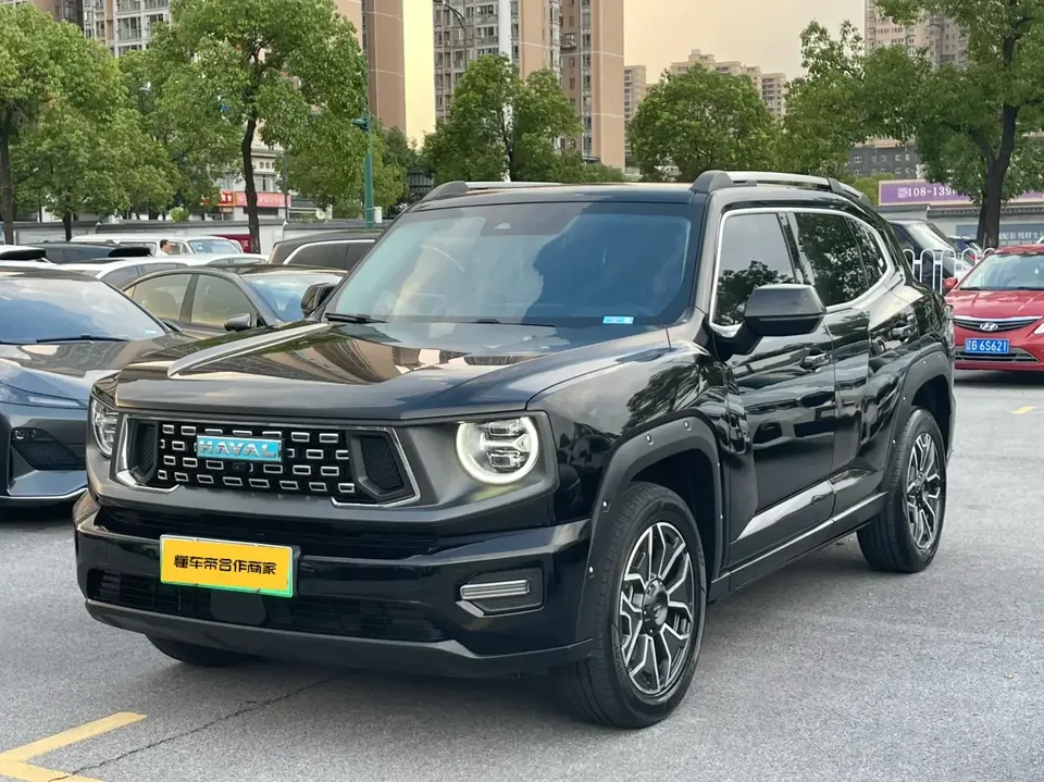 Haval Big Dog PLUS PHEV Haval Big Dog PLUS PHEV 2023 DHT-PHEV 105km Trendy Electric Plus 2024 — photo 1, buy with delivery to Moscow