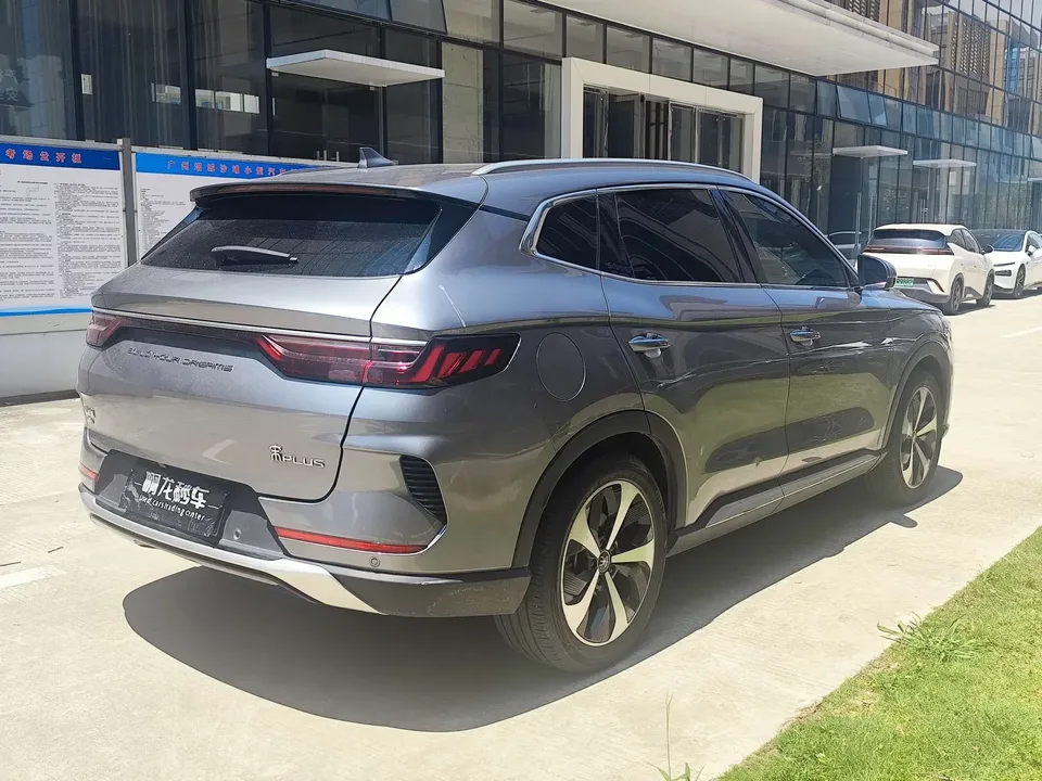 BYD Song PLUS DM Song PLUS DM 2021 DM-i 51KM 2WD Premium Edition 2022 — thumbnail 2