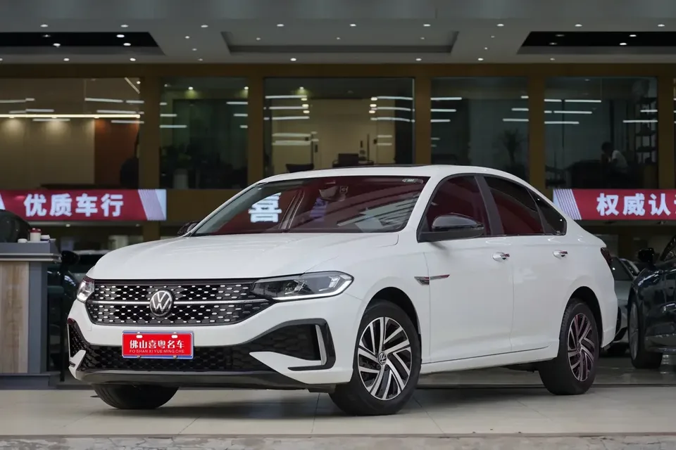 Volkswagen Lavida Lavida 2023 300TSI DSG Starry Sky Edition 2023 — photo 1, buy with delivery to Moscow