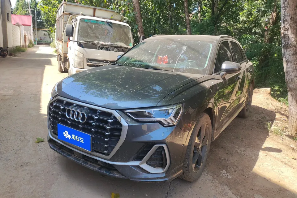 Audi Q3 Audi Q3 2022 35 TFSI Stylish Dynamic 2023 — photo 1, buy with delivery to Moscow