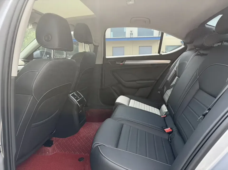 Skoda Superb Speedy 2025 TSI280 DSG Premium Edition 2024 — thumbnail 5