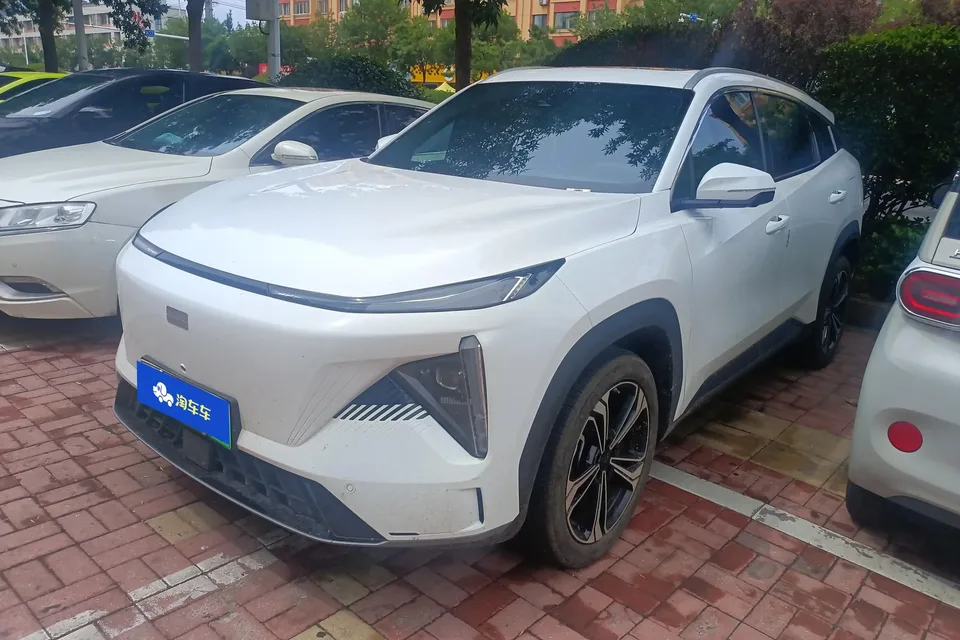 Geely Galaxy L7 Galaxy L7 2024 1.5T DHT 115km PLUS Longteng Edition 2024 — photo 1, buy with delivery to Moscow