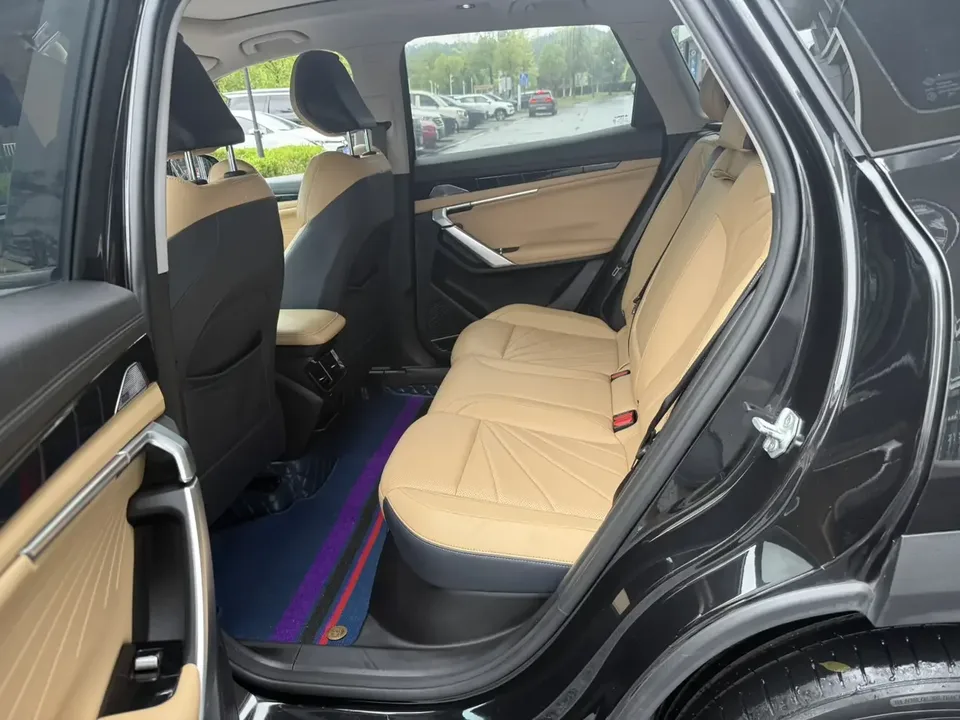 Geely Atlas L Boyue L 2023 1.5TD DCT Premium 2023 — thumbnail 3