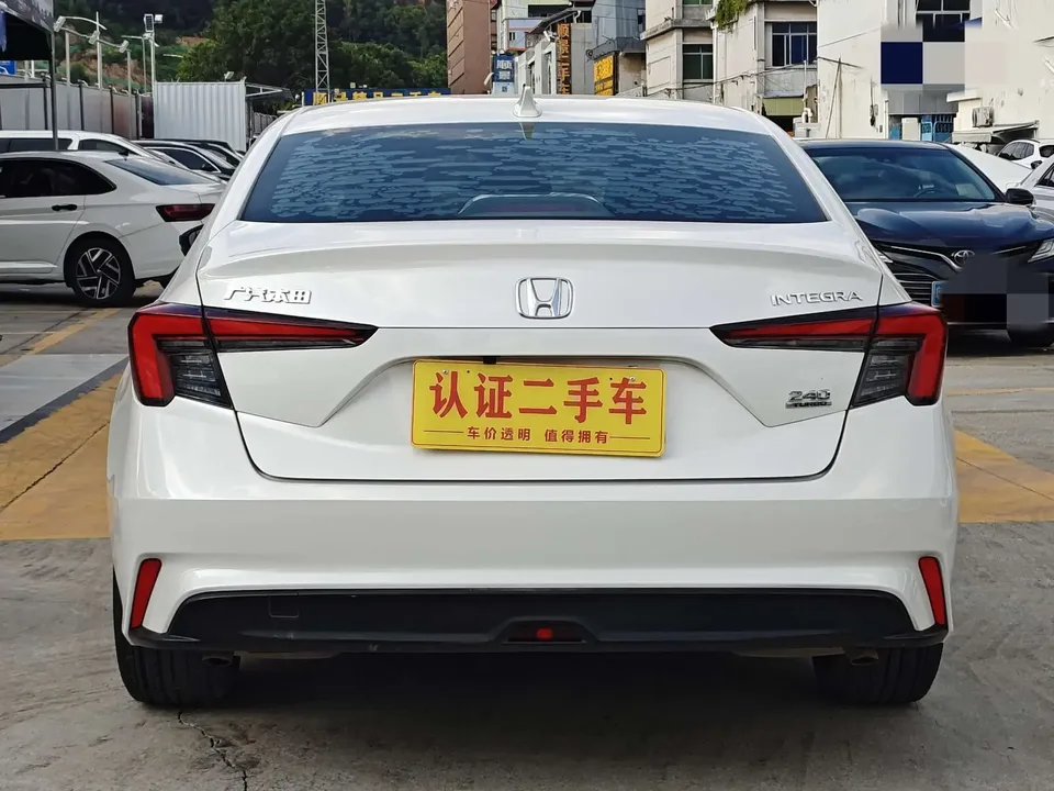 Honda Integra Style 2022 240TURBO CVT Tech Edition 2022 — thumbnail 2