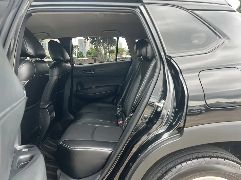 Toyota CorollaCross Corolla Sharp 2023 2.0L CVT Pioneer Edition 2024 — thumbnail 3