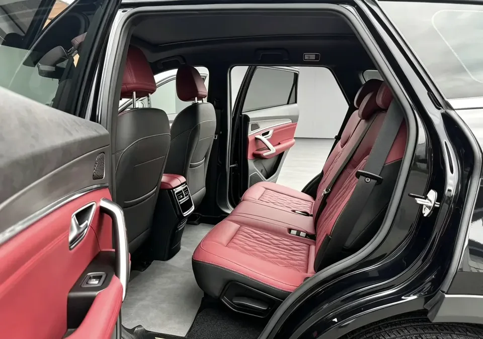 Jetour Jietu X70 PLUS Jietu X70 PLUS 2024 Champion Edition 1.6T DCT Champion ULTRA 7 Seaters 2024 — thumbnail 3