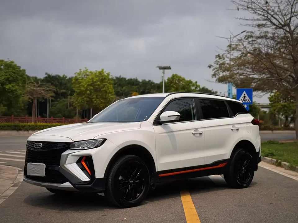 Geely Atlas Boyue 2022 Boyue X 1.8TD DCT Smart 2022 — photo 1, buy with delivery to Moscow