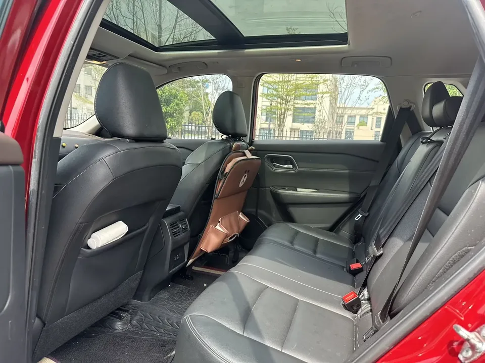 Nissan X-Trail Qijun 2021 VC-Turbo 300 CVT 2WD Deluxe Edition 2022 — thumbnail 3