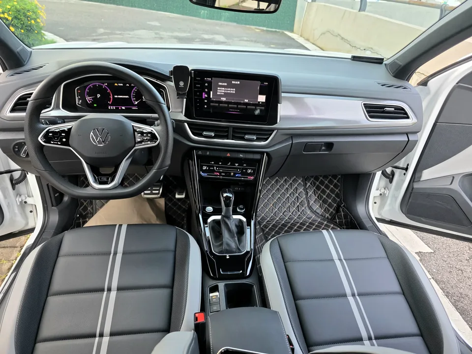 Volkswagen T-Roc TANG 2024 300TSI DSG Chenguang Edition 2024 — thumbnail 3