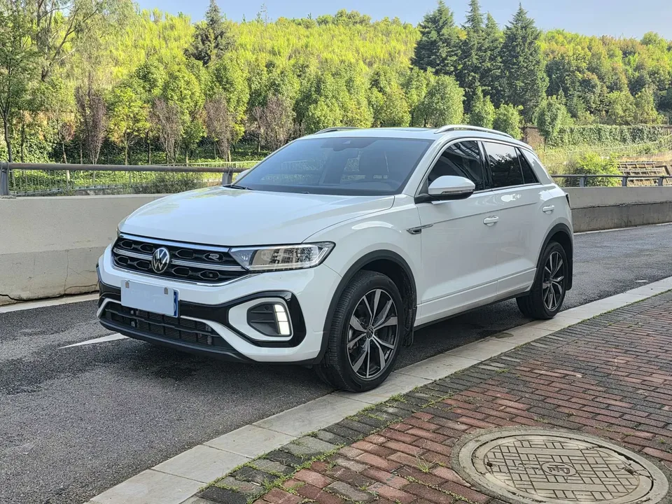 Volkswagen T-Roc TANG 2024 300TSI DSG Chenguang Edition 2024 — photo 1, buy with delivery to Moscow
