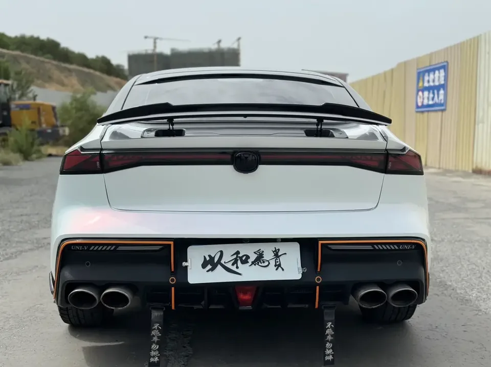 Changan UNI-V Changan UNI-V 2023 1.5T Sports Edition 2023 — thumbnail 2