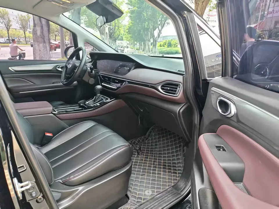 GAC Trumpchi M6 Trumpchi M6 2023 PRO 270T WDCT Deluxe Edition 2023 — миниатюра 3