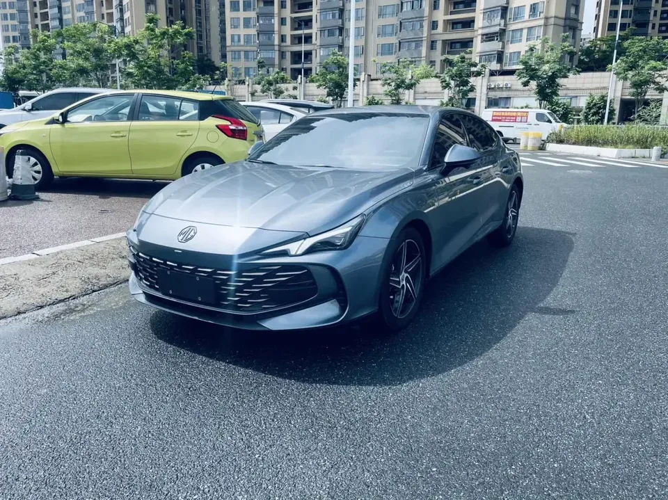 MG 7 MG7 2023 1.5T DCT Comfort Edition 2023 — photo 1, buy with delivery to Moscow