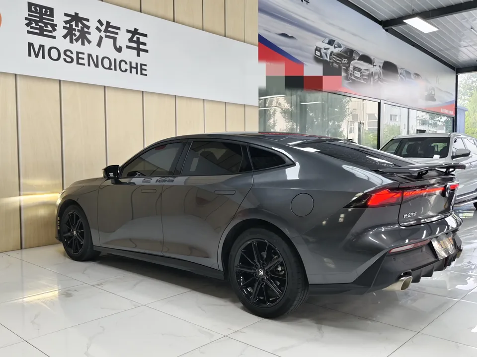 Changan UNI-V Changan UNI-V 2023 1.5T Premium 2024 — миниатюра 4