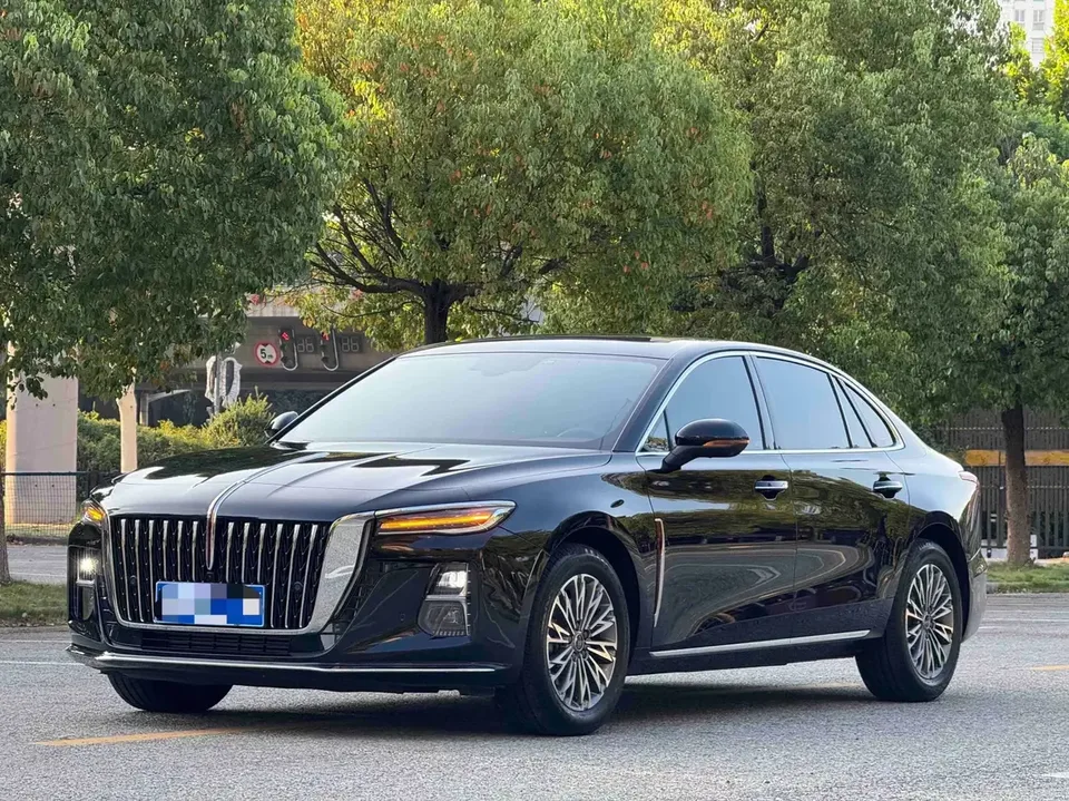 Hongqi H5 Hongqi H5 2025 1.5T DCT Flagship Edition 2026 — photo 1, buy with delivery to Moscow