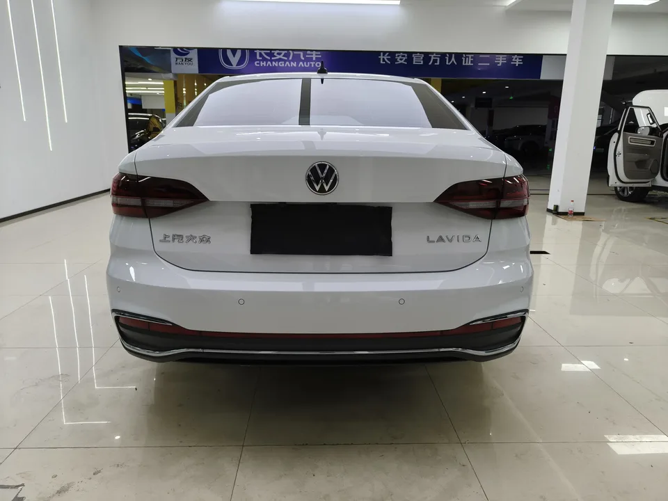 Volkswagen Lavida Lavida 2023 1.5L Automatic 5 Million Edition 2023 — миниатюра 2