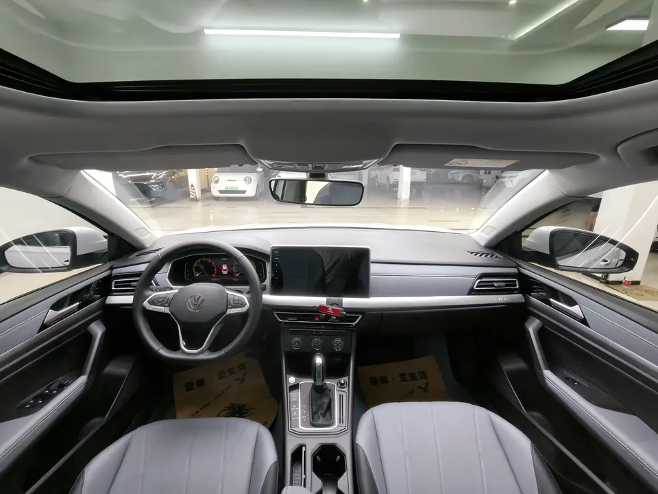Volkswagen Lavida Lavida 2023 1.5L Automatic 5 Million Edition 2023 — миниатюра 3