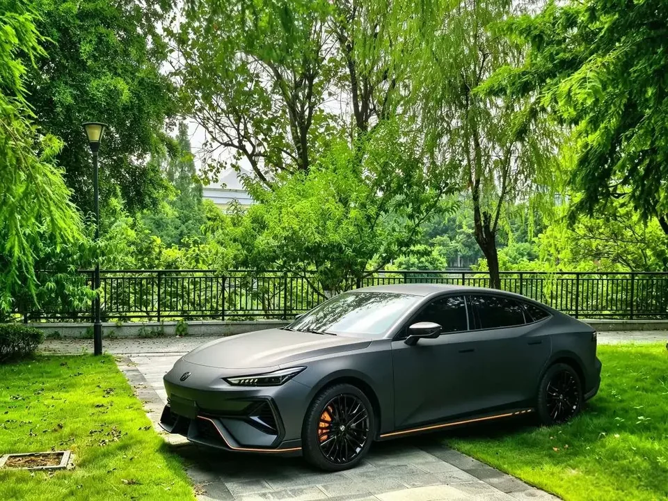 Changan UNI-V Changan UNI-V 2025 Third-generation 2.0T Powertrain 2025 — photo 1, buy with delivery to Moscow